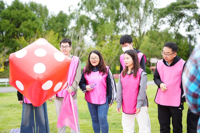 1745805850214388.jpg AKIsPz.jpg